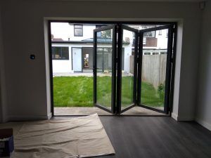 aluminium-bifold-doors-ealing-london-w5-5j7
