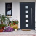 VERTICAL ALUMINIUM FRONT DOORS